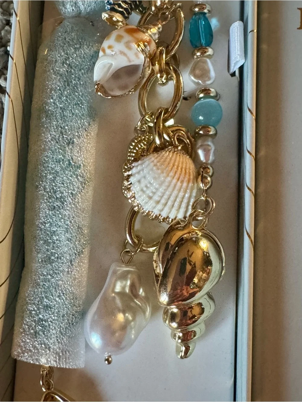 eye candy Gold & Light Blue Pearl Shell Keychain Charm